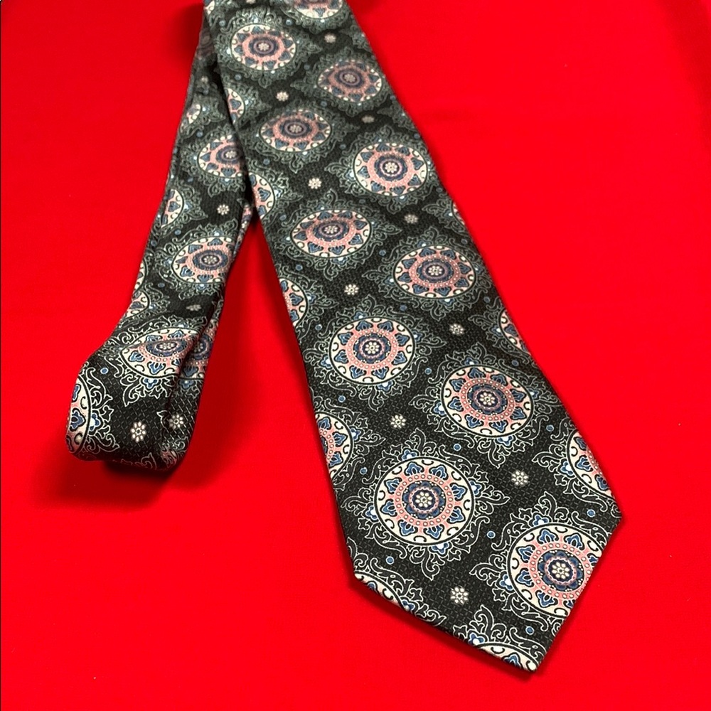 Santorelli silk tie!!
